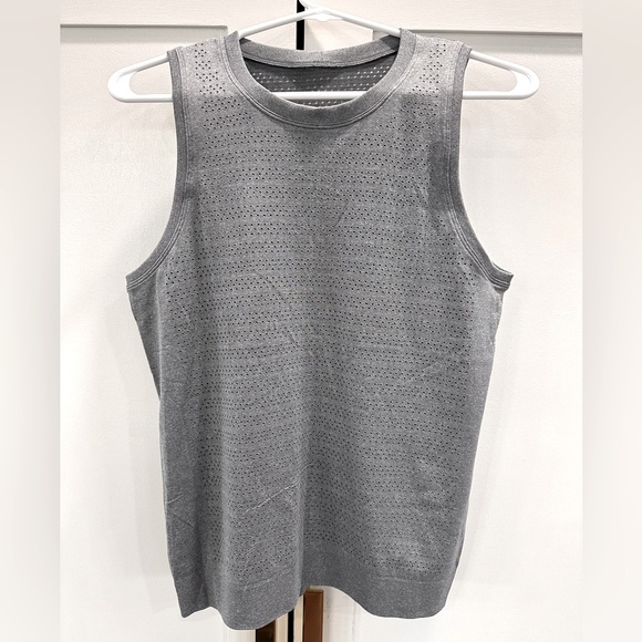 LULULEMON Athletica Breeze By Muscle Tank - Picture 2 of 3